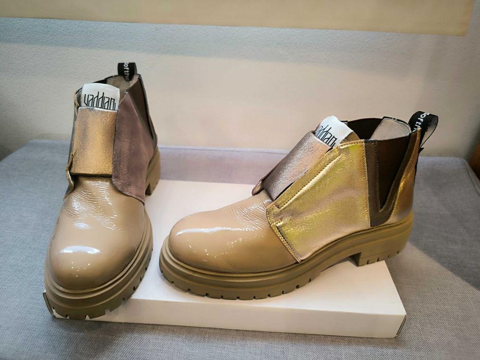 4€ cada par de calçado