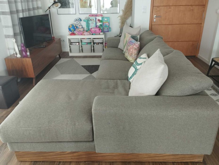 Sofá com chaise lounge