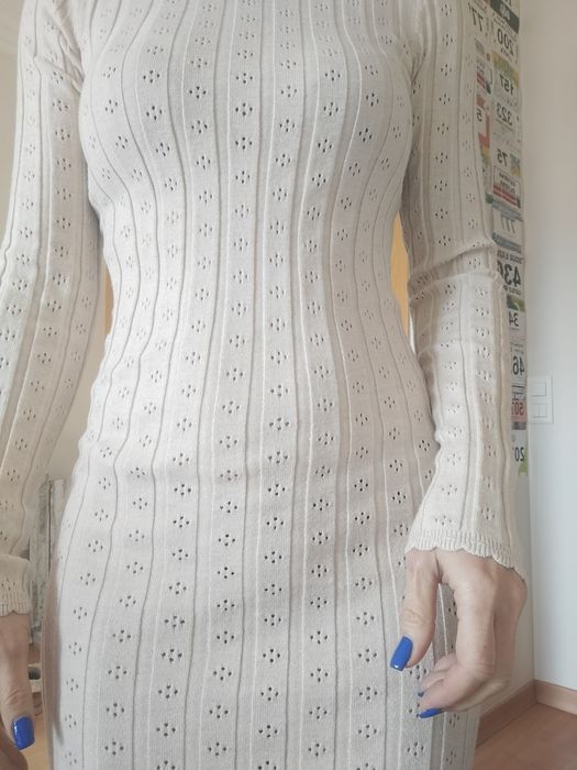 Vestido malha beje comprido Lefties novo