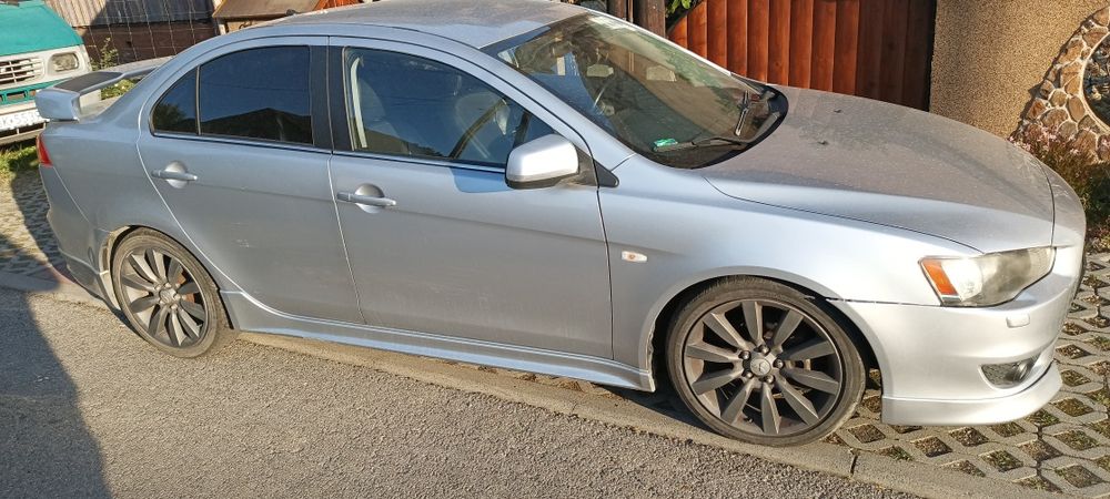 Mitsubishi Lancer