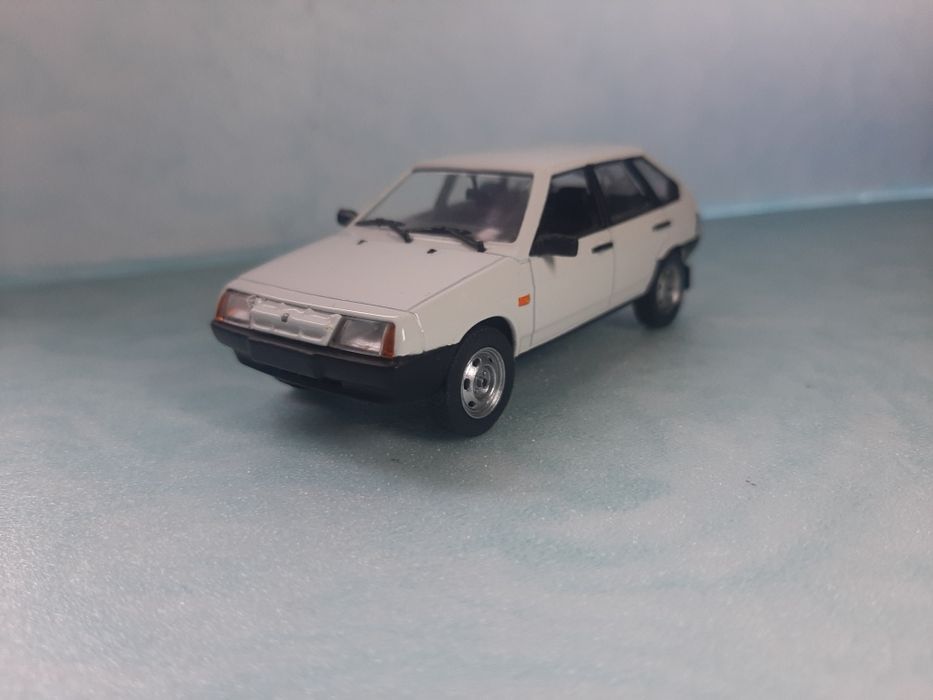 Модель Ваз 2109.Масштаб 1/43.
