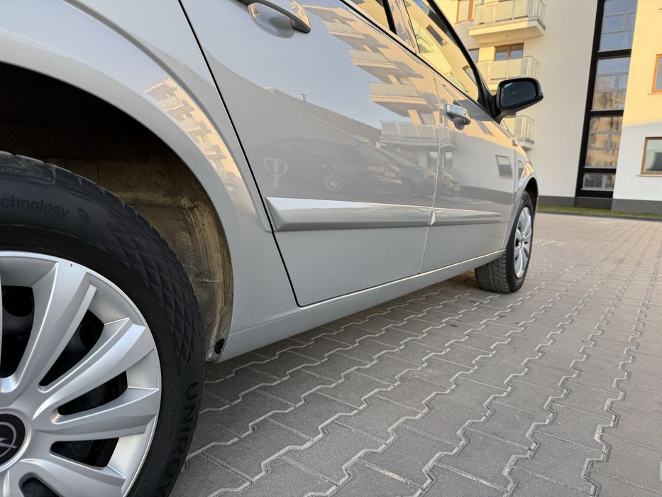 Opel Astra 1.6b•2009r•180tys•STAN NOWEGO AUTA•Oryginal•Okazja