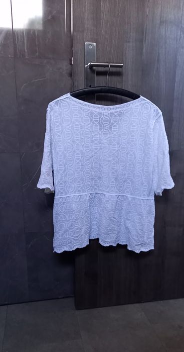 Blusa tamanho L   .