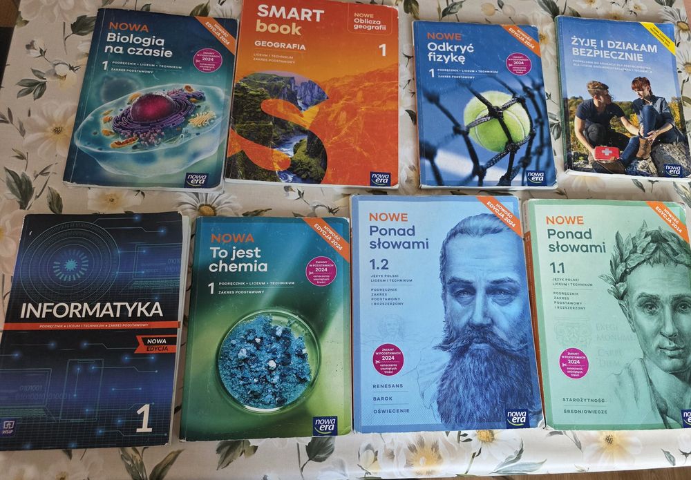 Zestaw książek do 1 klasy liceum/technikum