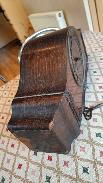 Stary zegar kominkowy