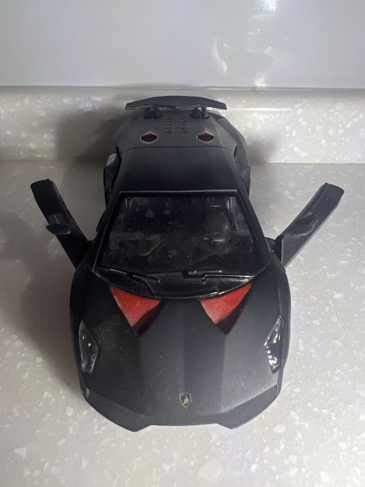 Машинка Lamborgini