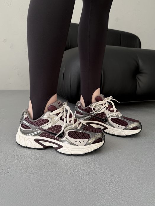 Чоловічі кросівки Nike V5 RNR бордово-сірі текстильні