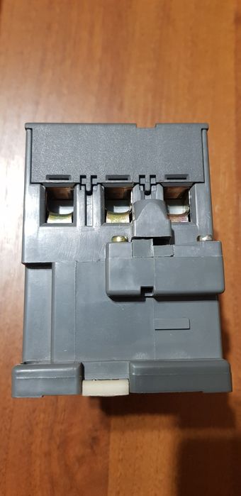 Магнітні пускачі PROMFACTOR FC4 75A