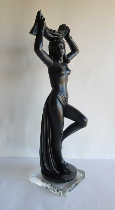 Grande Escultura Art Deco - 50 cm