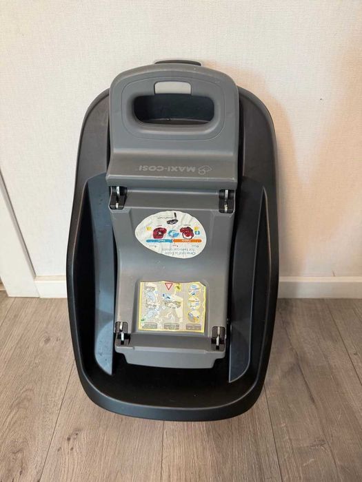 Maxi-Cosi Pearl Graphite + FamilyFix ISOFIX | 9–18 кг | 1 власник