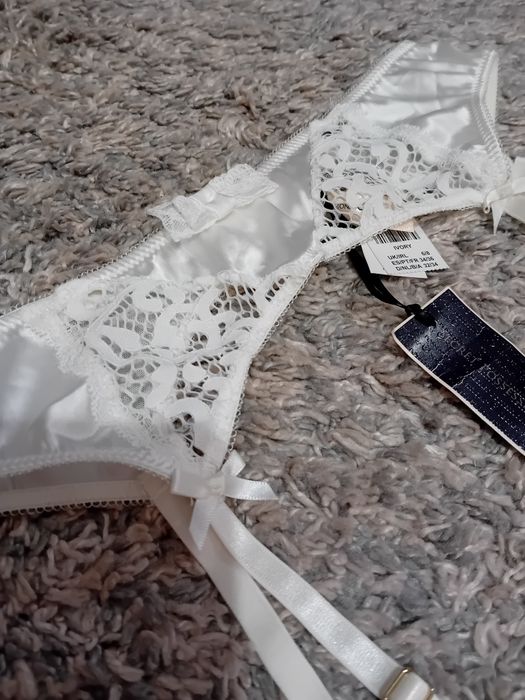 Piękny pas do pończoch Secret Possessions Nowy