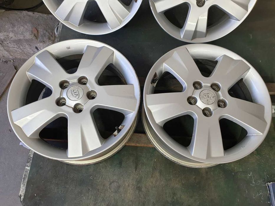 Felgi aluminiowe Hyundai Kia R17 5x114,3 17X6,5J ET 54 centr 67,1mm