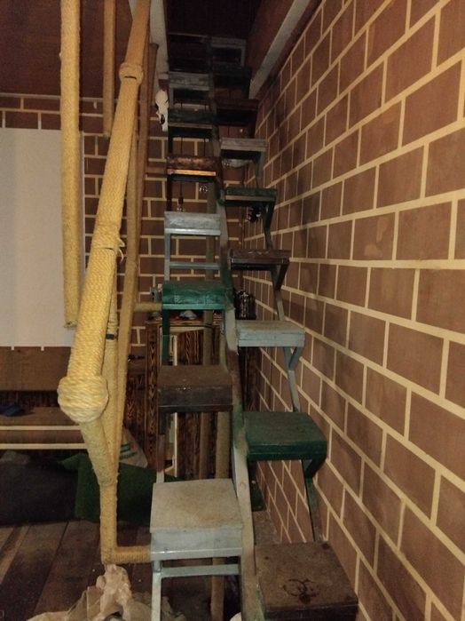 Продам двухповерховий універсальный гараж.