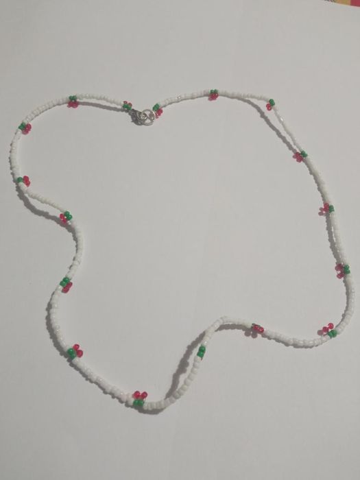 Colar bonito e lindo