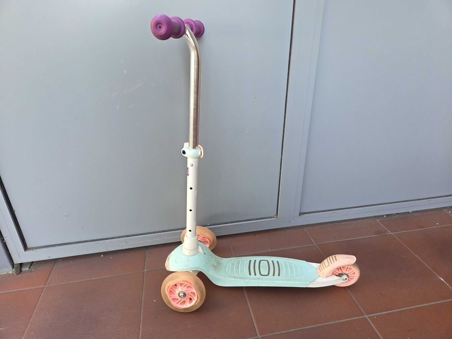 Hulajnoga dla dzieci OXELO B1 500, świecące kółka