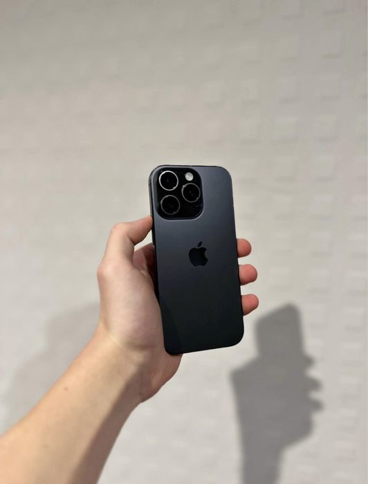 Iphone 16 pro - 256 gb, 89% bateria, stan idealny