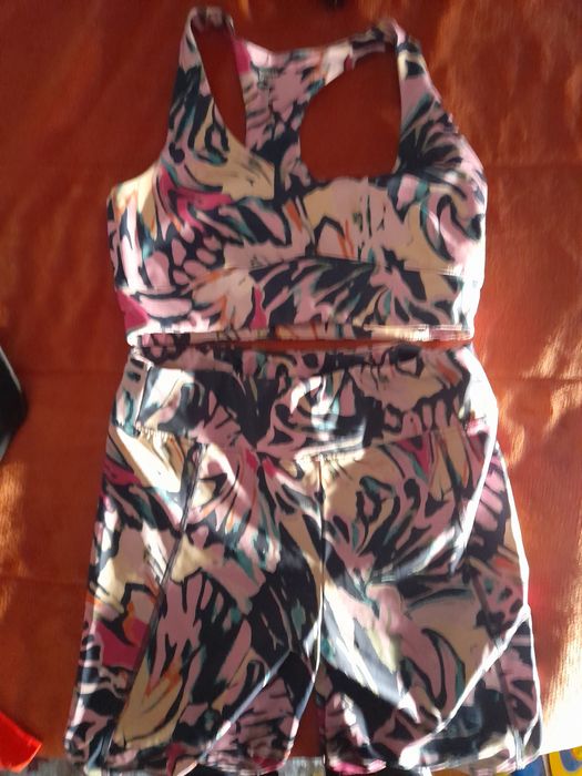 Conjunto de desporto