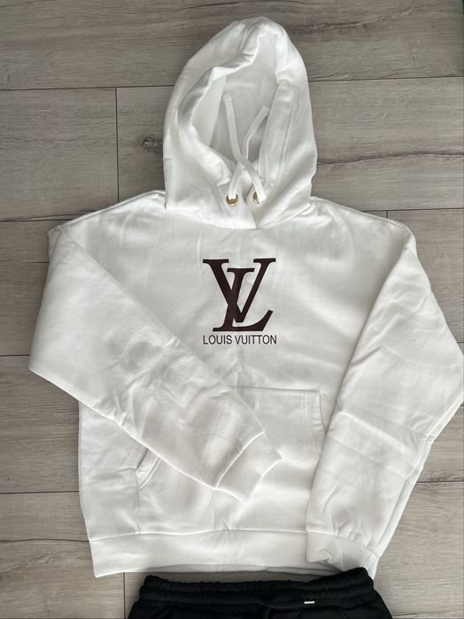 Dres Louis Vuitton