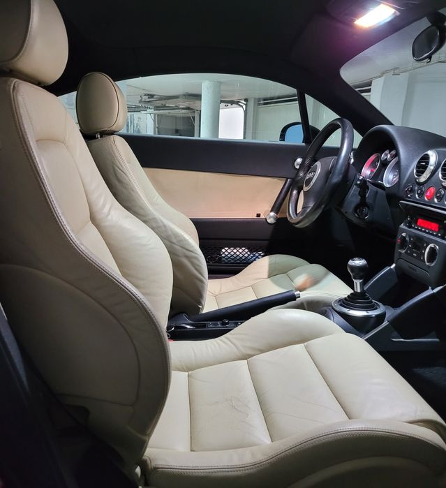 Audi TT Quattro 225 Line  RS V6 - Exclusivo