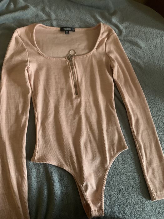 Body z zamkiem i długim rękawkiem Missguided