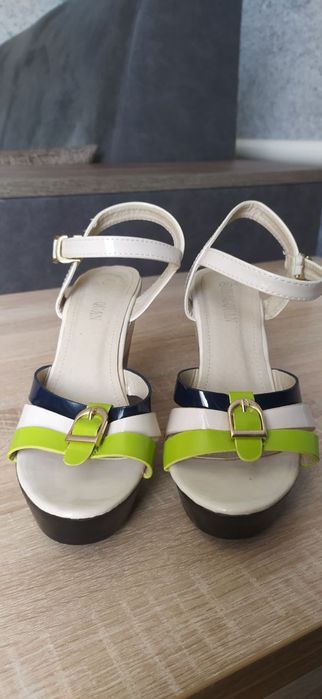 Босоніжки 41 розмір