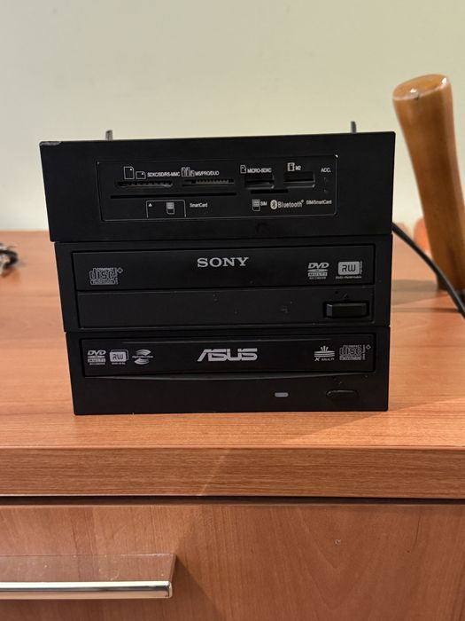 Placa pc STRIX B250 F,Memorias 32 G e outros compostos