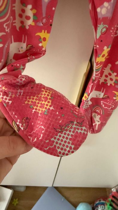 Pajac dla dziewczynki różowy w dinozaury 74/80 Primark