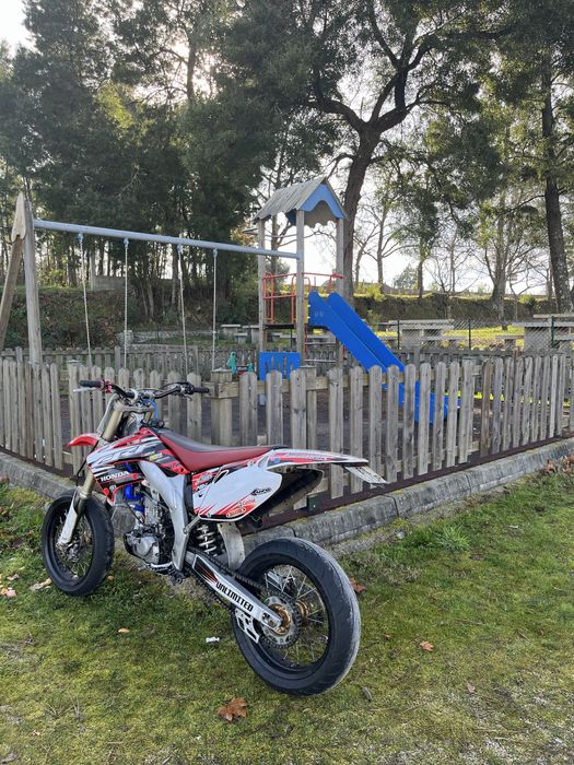 Honda   crf450r.                  .