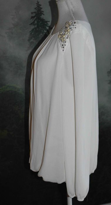 Biala elegancka   bluzka  F&F, rozmiar 44