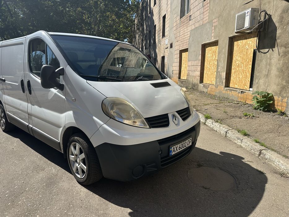 Продам рено трафик