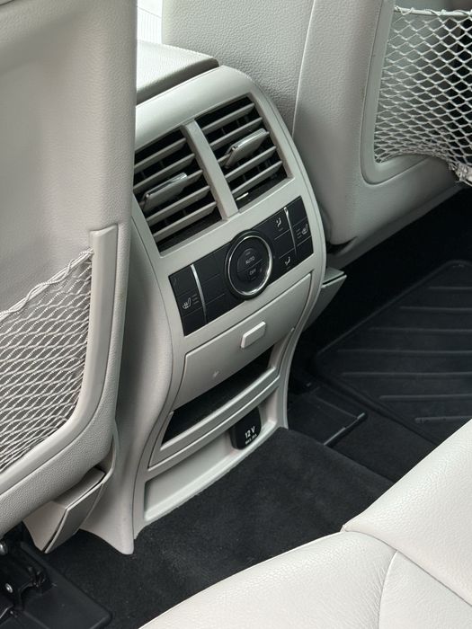 Офіційний Mercedes-Benz ML 350
