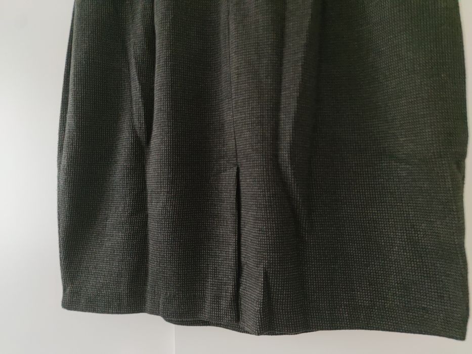 Sukienka biurowa elegancka Carry M 38