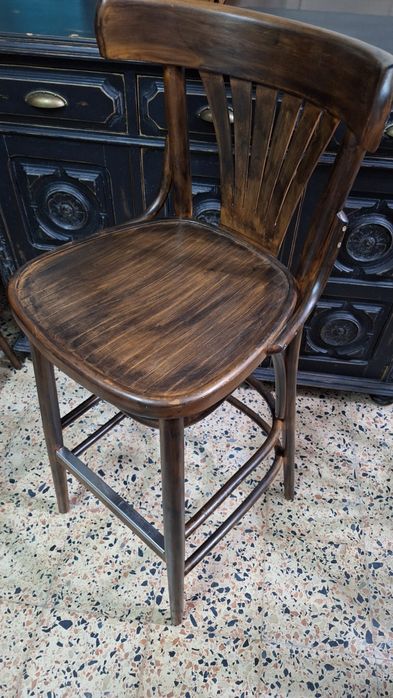 Cadeiras altas bar