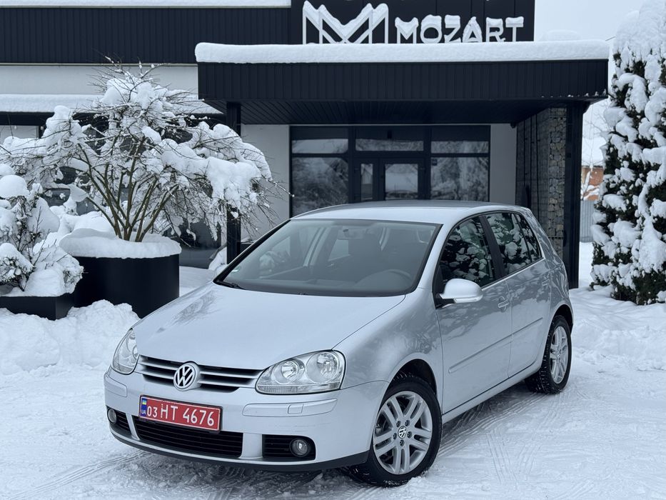 Свіжопригнаний Golf 5 1.6бензин TOUR