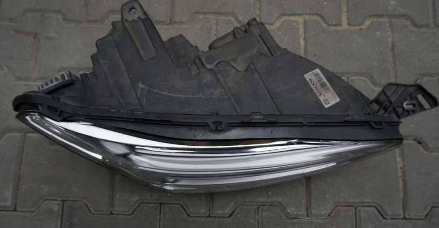 Передні фари  на  Volvo XC90 2014 (2 покоління)