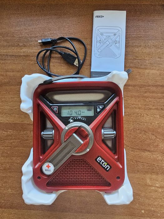 Радіоприймач  Eton frx3+  на аккумуляторі та з динамо машиною