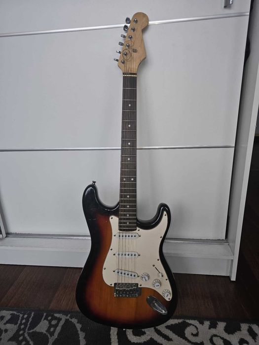 Gitara elektryczna typu Fender Stratocaster wysyłka
