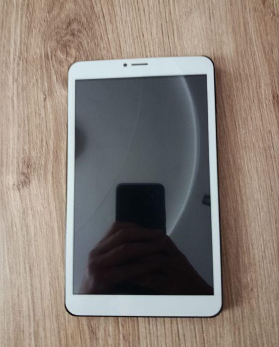 Планшет Bravis NB85 8" 3G — на запчастини або під відновлення