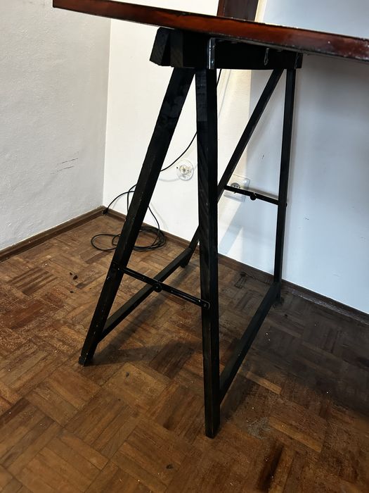 Mesa de trabalho artesanal