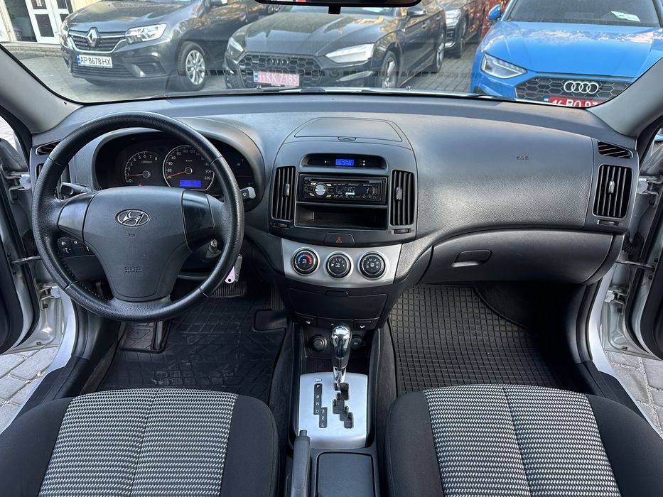 Продам Hyundai Elantra 2011