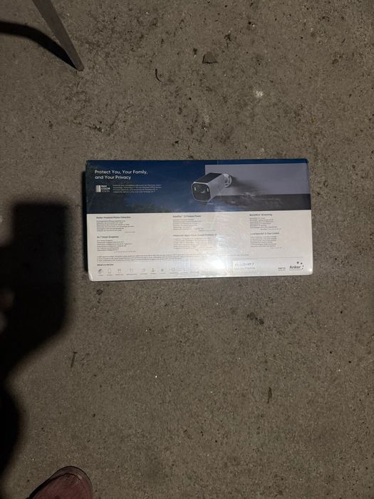 câmeras de vigilância ( nunca usada)