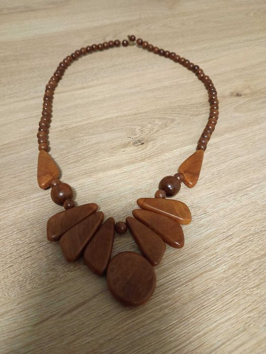 Drewniane korale naszyjnik