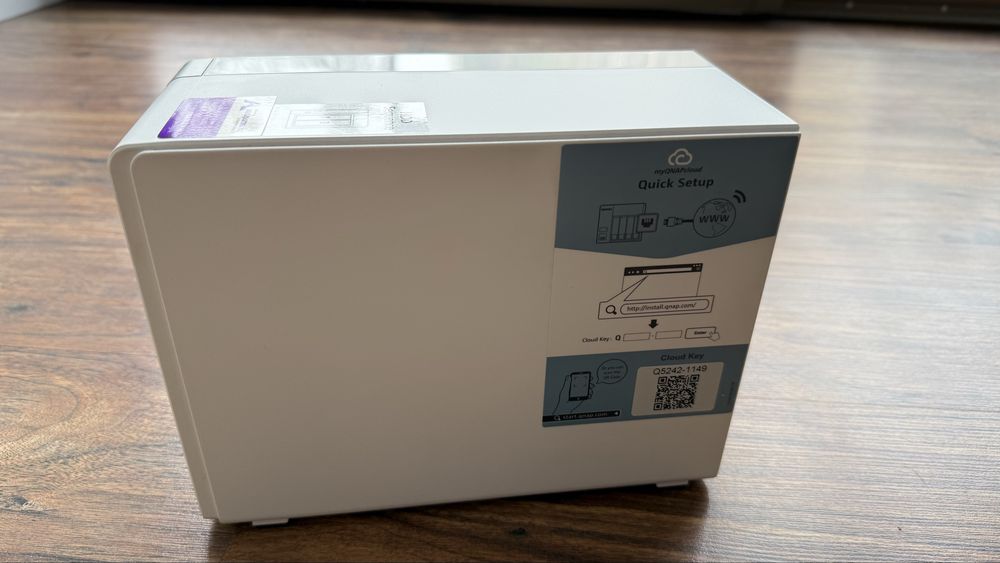 NAS  Qnap TS-231P +2 x 4TB wd40purx