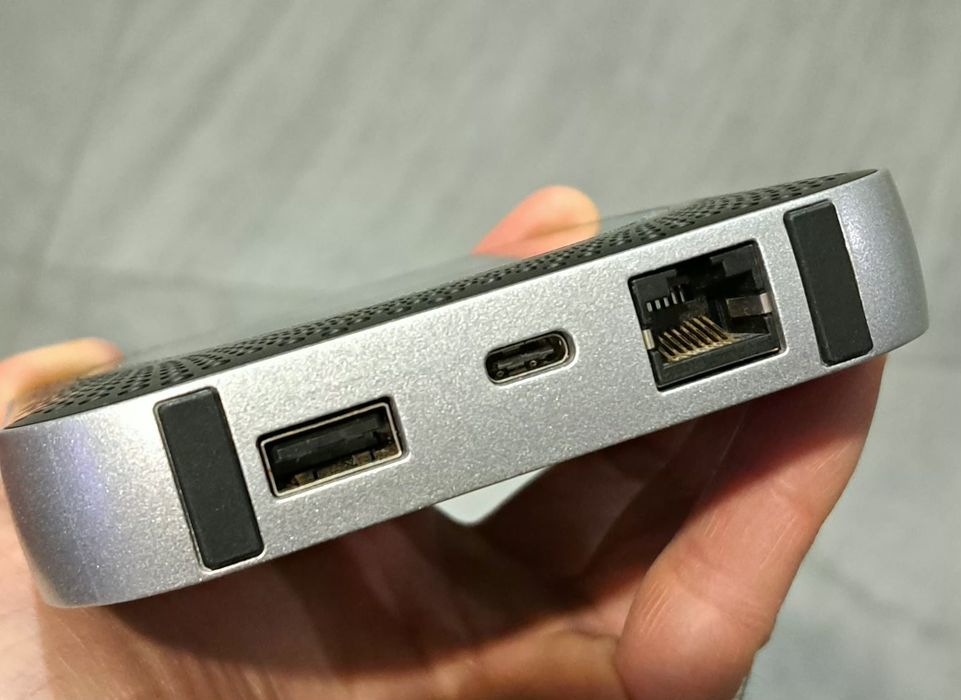 4G WiFi роутер Netgear MR1100 Nighthawk M1