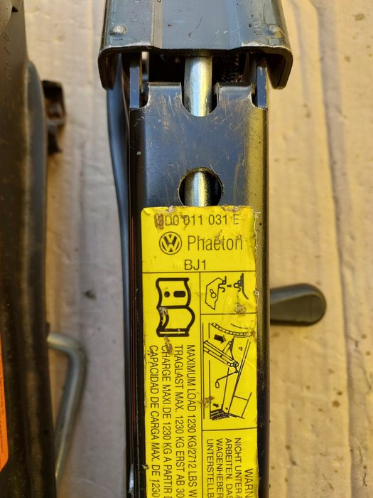 Домкрат ключ Volkswagen Phaeton Audi  A6 Allroad quattro