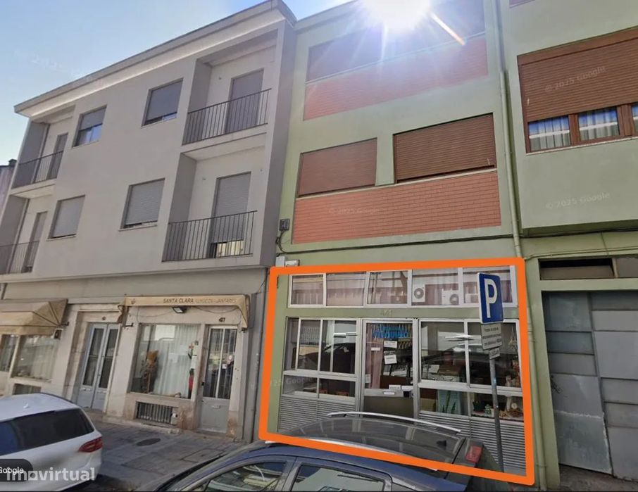 Loja no Porto para Venda