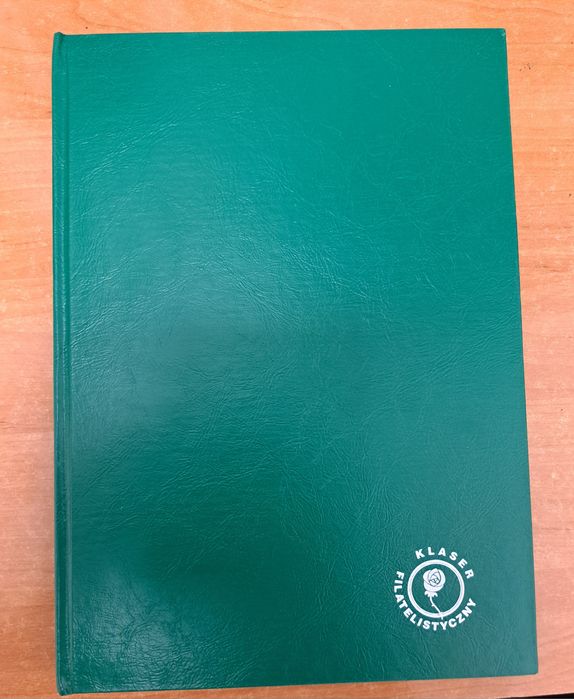 Klaser A4 - stan jak nowy