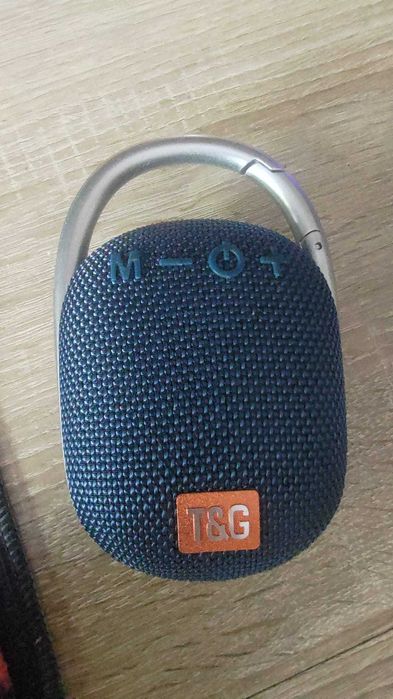 głośnik bez przewodowy z uchwytem