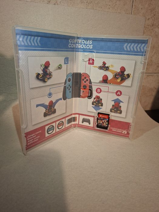 Mario Kart 8 Deluxe para Nintendo Switch em Muito Bom estado geral