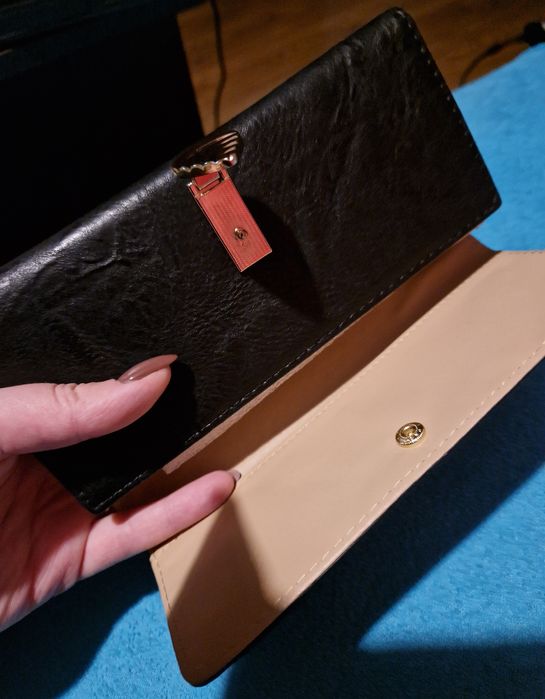 Sprzedam elegancki portfel damski